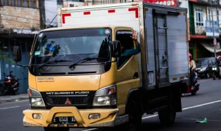 Mitsubishi Fuso retoma atividade no Tramagal e reafirma fábrica como centro de produção europeu