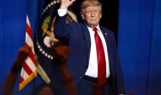 Trump quer que Apple adote “Lago América” após ordem para mudar nome do Lago Ontário