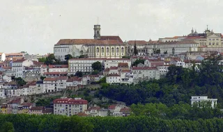 Universidade de Coimbra cria serviço de prescrição social. Quer combater o isolamento e melhorar qualidade de vida académica