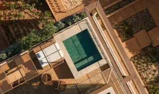 Suítes com piscina privativa, Spa e bar no areal são novidades neste hotel do sotavento algarvio