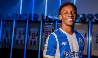 Estreia de Gabriel Mec pelo FC Porto fica para mais tarde