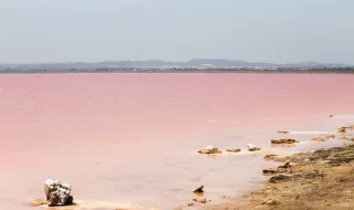 Lagoa Salgada de Torrevieja:  Parece um cenário do filme “Barbie”, mas é bem real (e fica mesmo ao lado de Portugal)