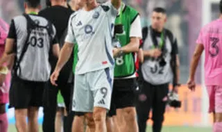 Lewandowski espera resposta do Real Madrid: «Estão mais fortes com Mourinho»