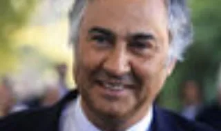 Ministro de "consciência totalmente tranquila" quanto a processo sobre exames