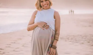 Mulher engravida de gémeos de pais diferentes