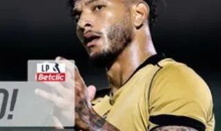 Sporting chega ao 3.º em Vila do Conde: Catamo atirou ao poste e Suárez fuzilou na recarga