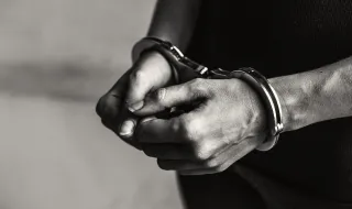 Condutor fugitivo detido após causar acidente em Algés