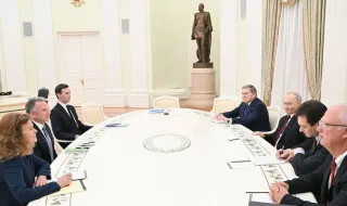 Enviados norte-americanos chegam a Moscovo para negociações de paz com Zelensky a denunciar novos ataques à Ucrânia