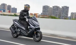 Zontes 125V, deportividad a peso pluma