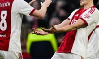 FC Porto terá chegado aos 11 milhões de euros por Baas e Ajax perguntou por Borja Sainz