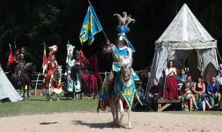 MACEDO DE CAVALEIROS HOMENAGEIA ANTÓNIO CRAVO COM MEDALHA DE MÉRITO