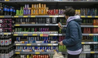 El Consejo General de Enfermería pide prohibir la venta y consumo de bebidas energéticas a menores en toda España