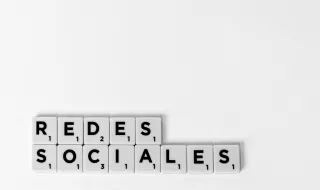 Anúncios falsos em redes sociais imitam apps da Play Store e levam vítimas para casinos online ilegais