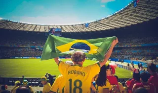 Zico marcará presença em jogo da NFL no Maracanã 40 anos após conhecer o futebol americano: 'Quis o destino'