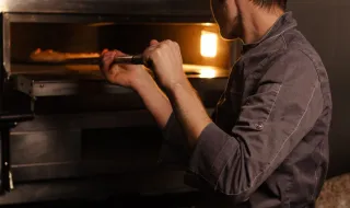 Pizzaiolo proíbe entrada de influenciadores em restaurante na Itália após conta de R$ 360 não ser paga