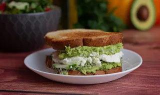 Vegano, bem vindo à crítica