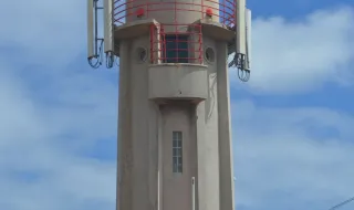De Oia a Baiona, com um farol transformado em hotel pelo meio