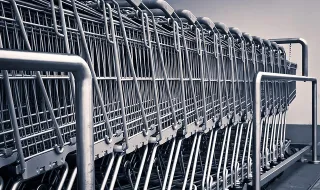 Como economizar no supermercado nos EUA sem complicar a rotina