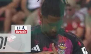 Foi assim que Leandro Barreiro abriu a contagem para o Benfica diante do Marítimo