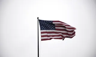 Debate: US midterms: Trump's 5,000-dollar-per-adult pledge