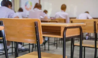 Novas turmas ou mais alunos por sala: Governo garante soluções para estudantes que continuam sem vaga