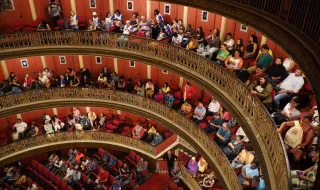 Vizinhos, humor e teatro: há muito para ver no Quartel das Artes até ao final do ano