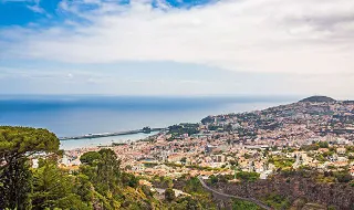 Poucas nuvens e vento moderado previstos para a Madeira
