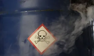 Centenas de barris com substâncias tóxicas contaminam parque nacional na Chéquia