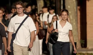 Una princesa en la universidad: curiosos, escoltas y mucha expectación en el primer día de Leonor en la Carlos III