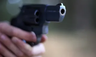 Vizela. Jovem acidentalmente baleado na cabeça em café