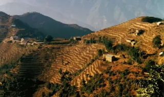 Nepal eleva para 1.127 o número de mortos e para quase 4.900 o de desaparecidos após as devastadoras cheias