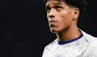 Souza esperado amanhã na Invicta para reforçar a lateral-esquerda do FC Porto