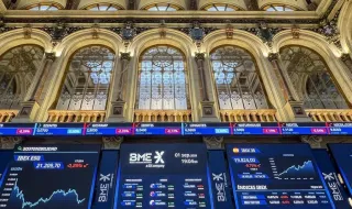 El Ibex se gira al alza y avanza un 0,2% pese a la tensión en Oriente Próximo