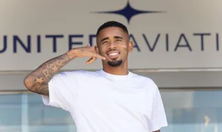 Gabriel Jesús aterriza en Barcelona para firmar por el Barça: "La rodilla, perfecta"
