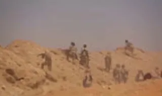Forças governamentais do Iémen divulgam imagens de operações militares na cidade de Hazm