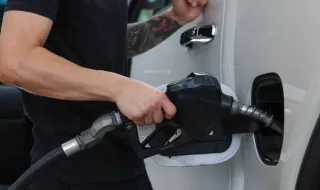 Gasóleo nos Estados Unidos atinge novo recorde e chega aos 5,85 dólares por galão