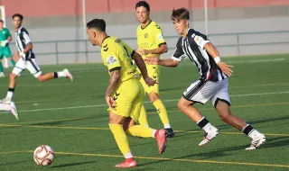 La crónica | El Castellón B inicia la temporada con una polémica derrota (1-2)