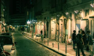 Setor da prostituição fervilha com o desembarque na Tailândia de 5 mil militares dos EUA que passaram 270 dias no mar