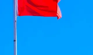 China alerta para 'alto risco' de colapso de lago formado após deslizamento no Tibete