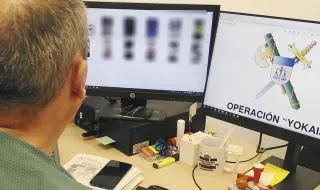 La Guardia Civil de Murcia investiga a dos jóvenes por difundir vídeos sexuales, algunos grabados cuando la víctima era menor