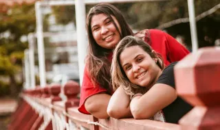 Irão. Duas mulheres condenadas à morte por ligações aos protestos antigovernamentais de janeiro