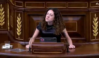 Aina Vidal: "Mientras Vox habla de cazar a personas, en Ceuta había seres humanos durmiendo sobre la arena. Niños y niñas sin comer. ¿Y usted hablan de invasión? Hay que ser desgraciado"