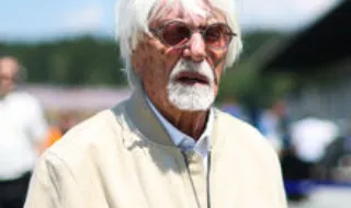Bernie Ecclestone explica episódio da arma em Tires: «Era para tiro aos pratos»