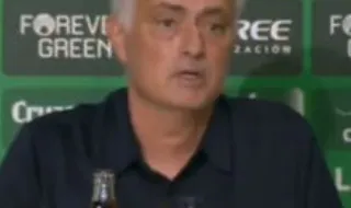 Mourinho e a 'fita' do Betis: «Pensava que ele estava morto à frente do meu banco, que vinha uma ambulância...»