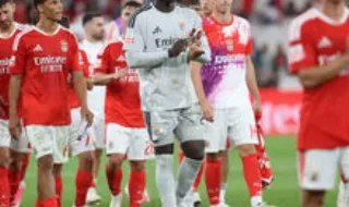 As reações à vitória do Benfica frente ao Estoril: «A nossa defesa continua macia...»