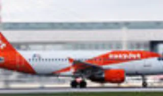 Tripulantes ponderam processo contra EasyJet por substituição de grevistas