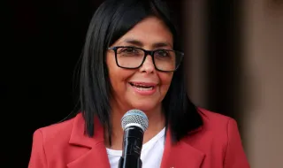 Presidente da Venezuela garante que "mantém propriedade e soberania" sobre petróleo