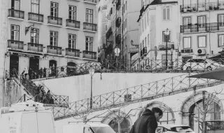 Este homem perdeu a mala na montanha há 60 anos. Agora reencontrou-a