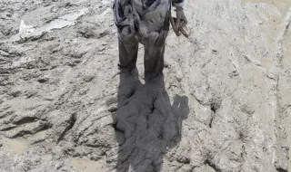 Como o colapso de um glaciar terá provocado a inundação devastadora no Nepal