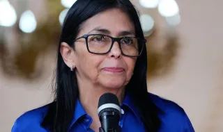 Delcy Rodríguez alega sabotagem ao sistema elétrico após acordos petrolíferos